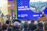 Palco Fórum Econômico e Político do Oeste do Paraná